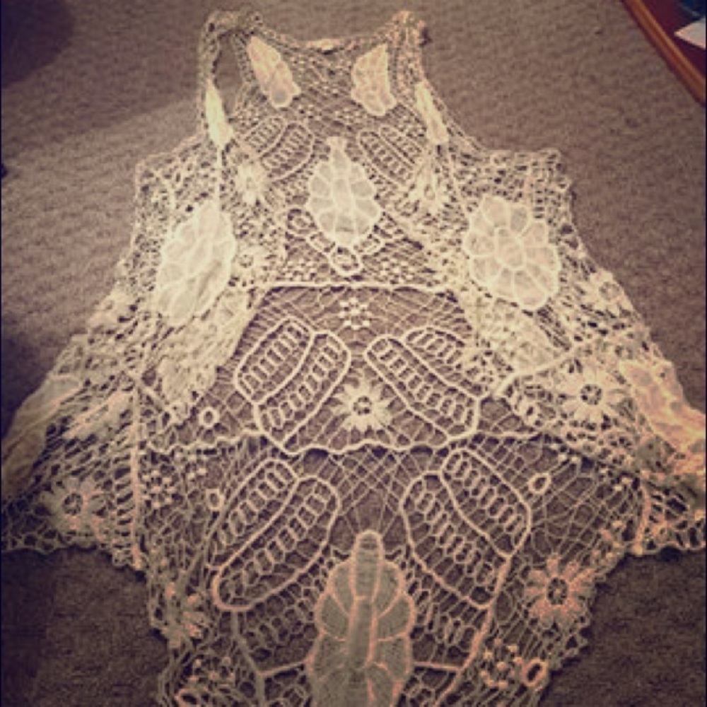 Long back lace shawl